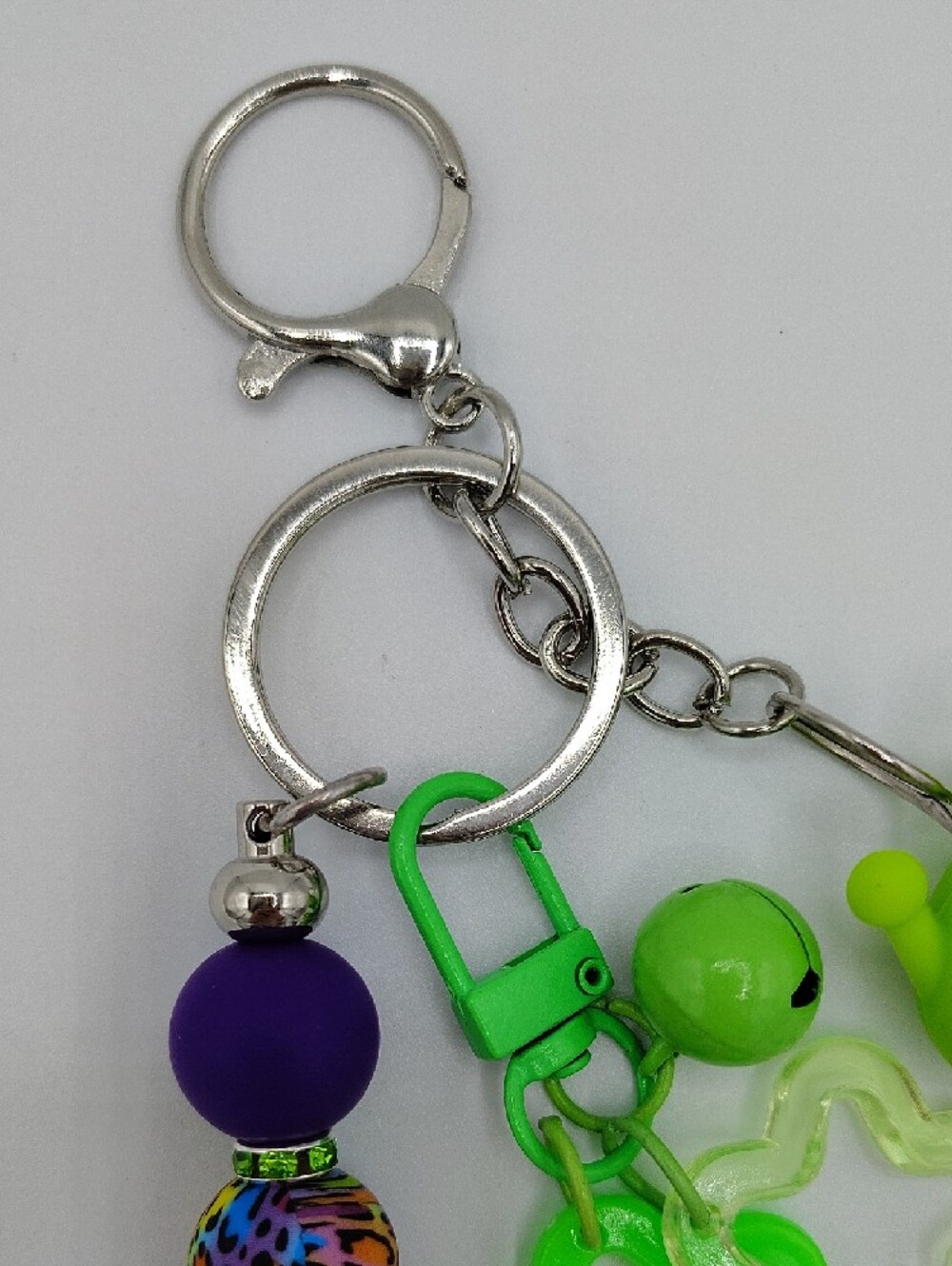 Handcrafted Y2K Neon Green Alien Keychain & Bag Charm - Picture 3 of 3